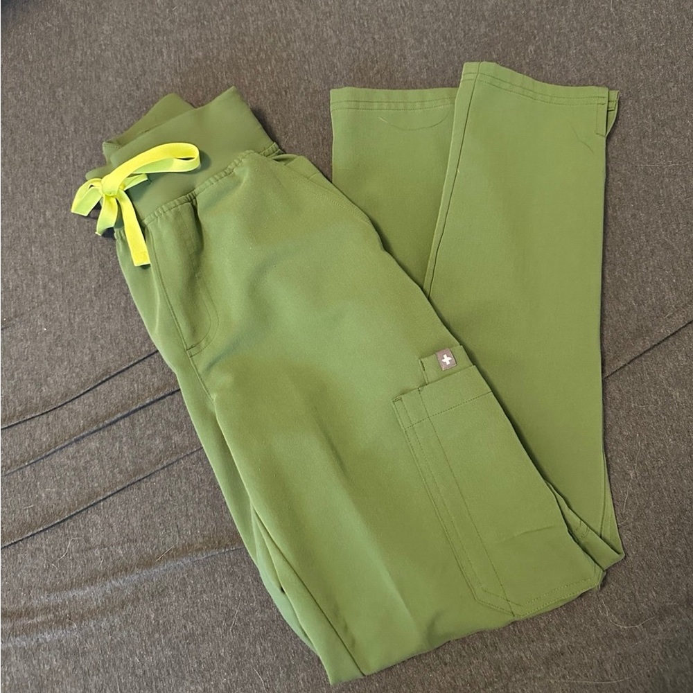 Figs Fern high waisted Scrub Pants with Yellow Drawstring